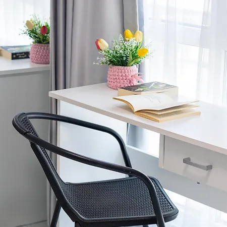 Stayeasy Center Апартаменти Варна